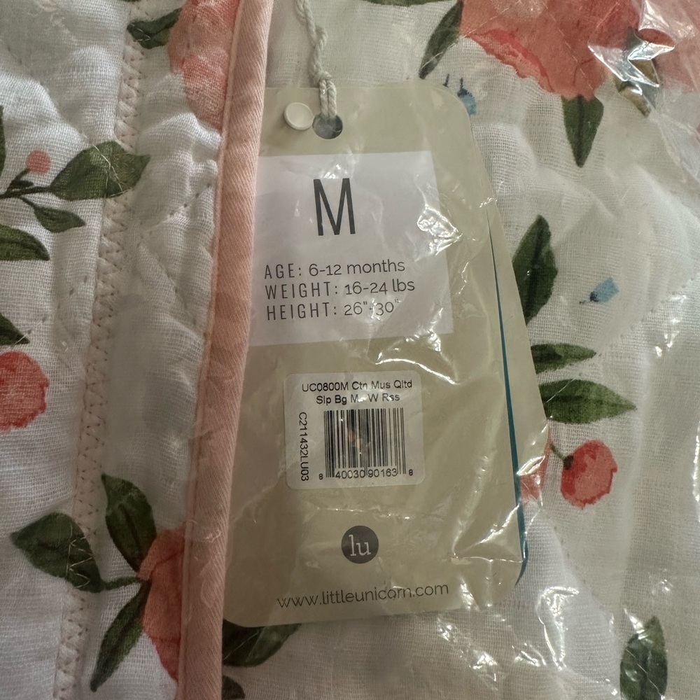 Itzy Ritzy Floral Bib and Sleep Bag Set - Pink and Cream. Little unicorn brands - Picture 12 of 13
